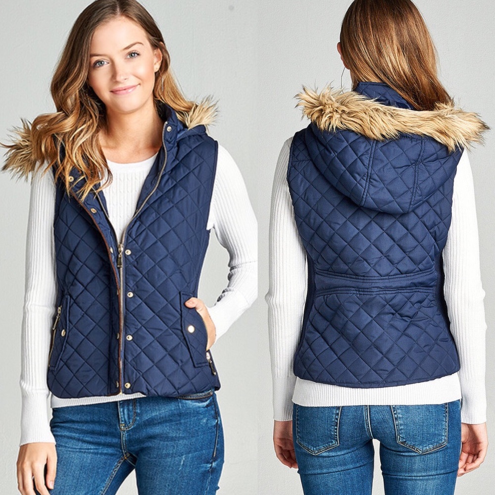 Last Size Small NWT Quilted Vest Faux Fur Hood - Picture 4 of 6
